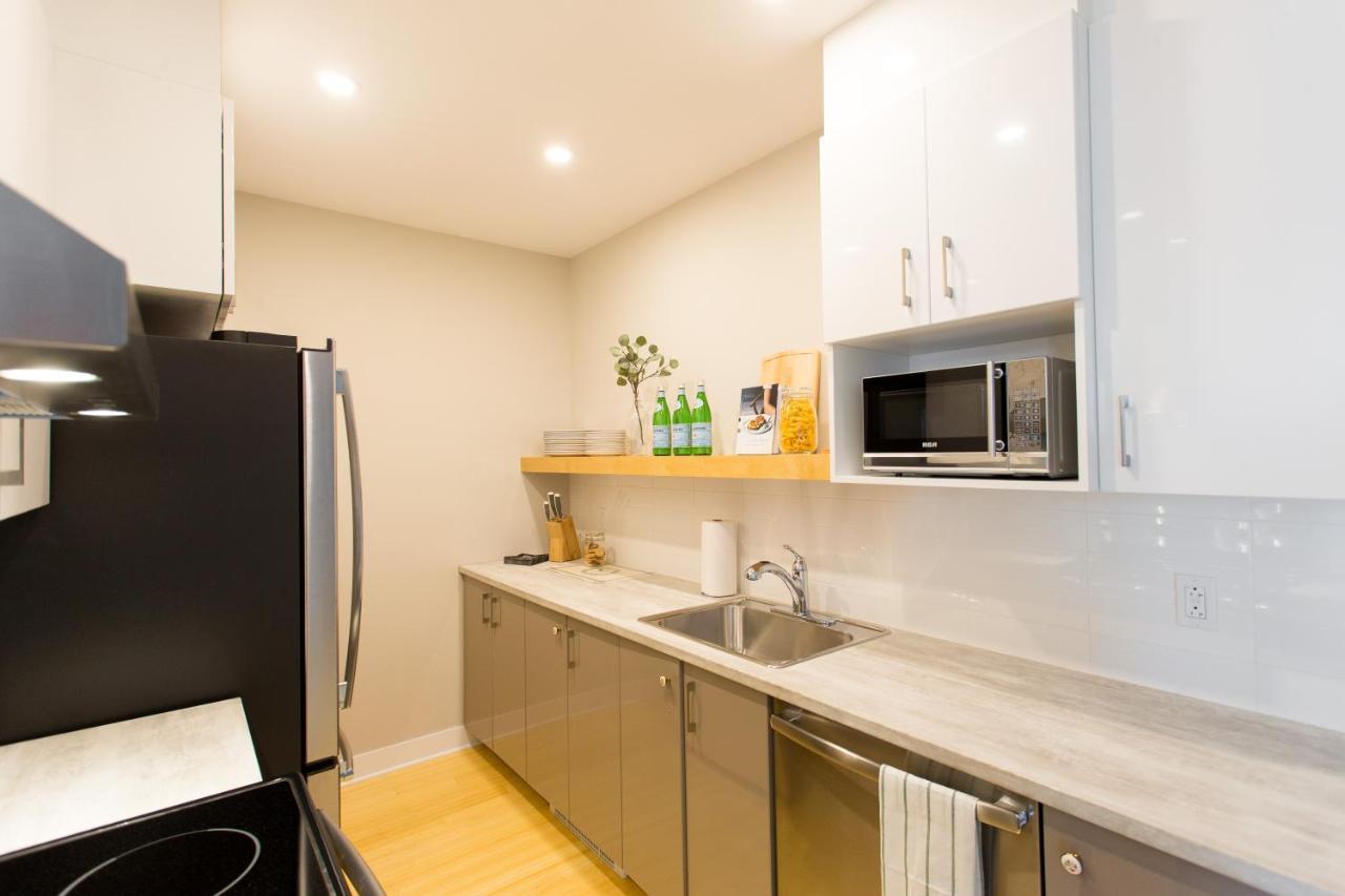 Trendy Little Italy 3 Bedroom Condo By Den Stays Montreal Ngoại thất bức ảnh